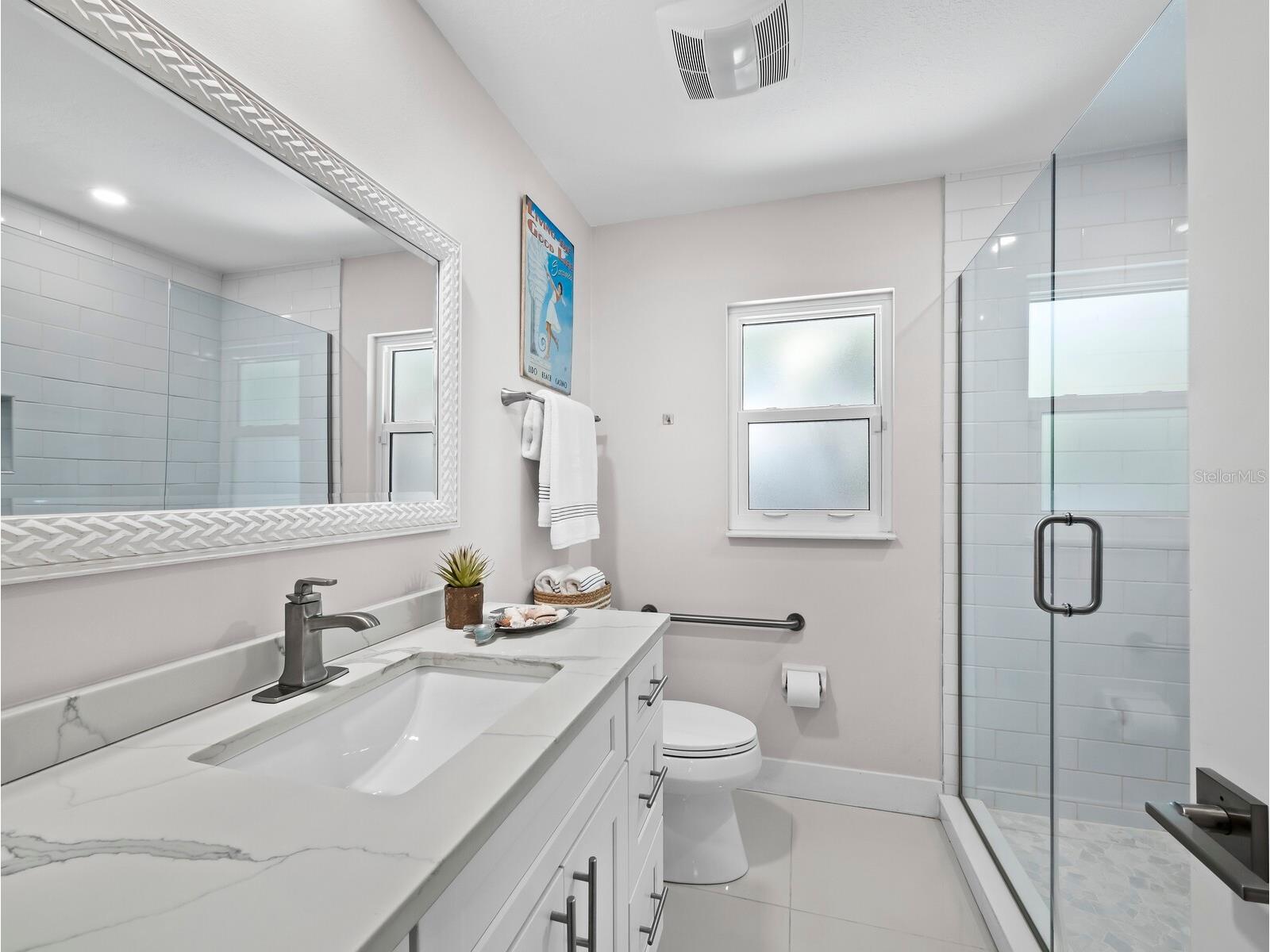 622 Tropical Circle Sarasota FL 34242 A4698398 image28