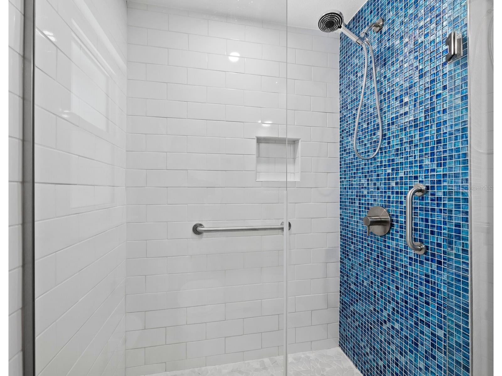 622 Tropical Circle Sarasota FL 34242 A4698398 image29