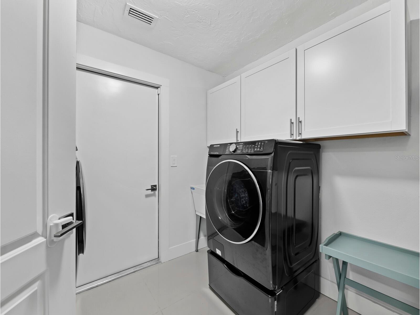 622 Tropical Circle Sarasota FL 34242 A4698398 image32