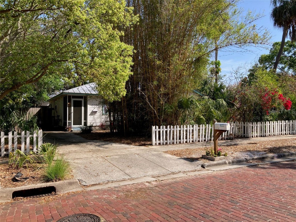 622 Wood Street Dunedin FL 34698 O6295782 image1