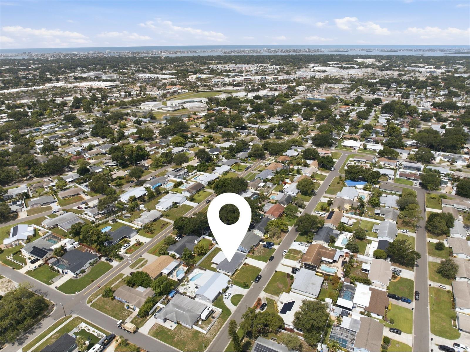 6220 27th Avenue N Saint Petersburg FL 33710 TB8529854 image24