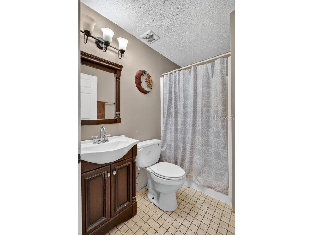 6220 W Thorpe Street Tampa FL 33611 TB8437369 image16