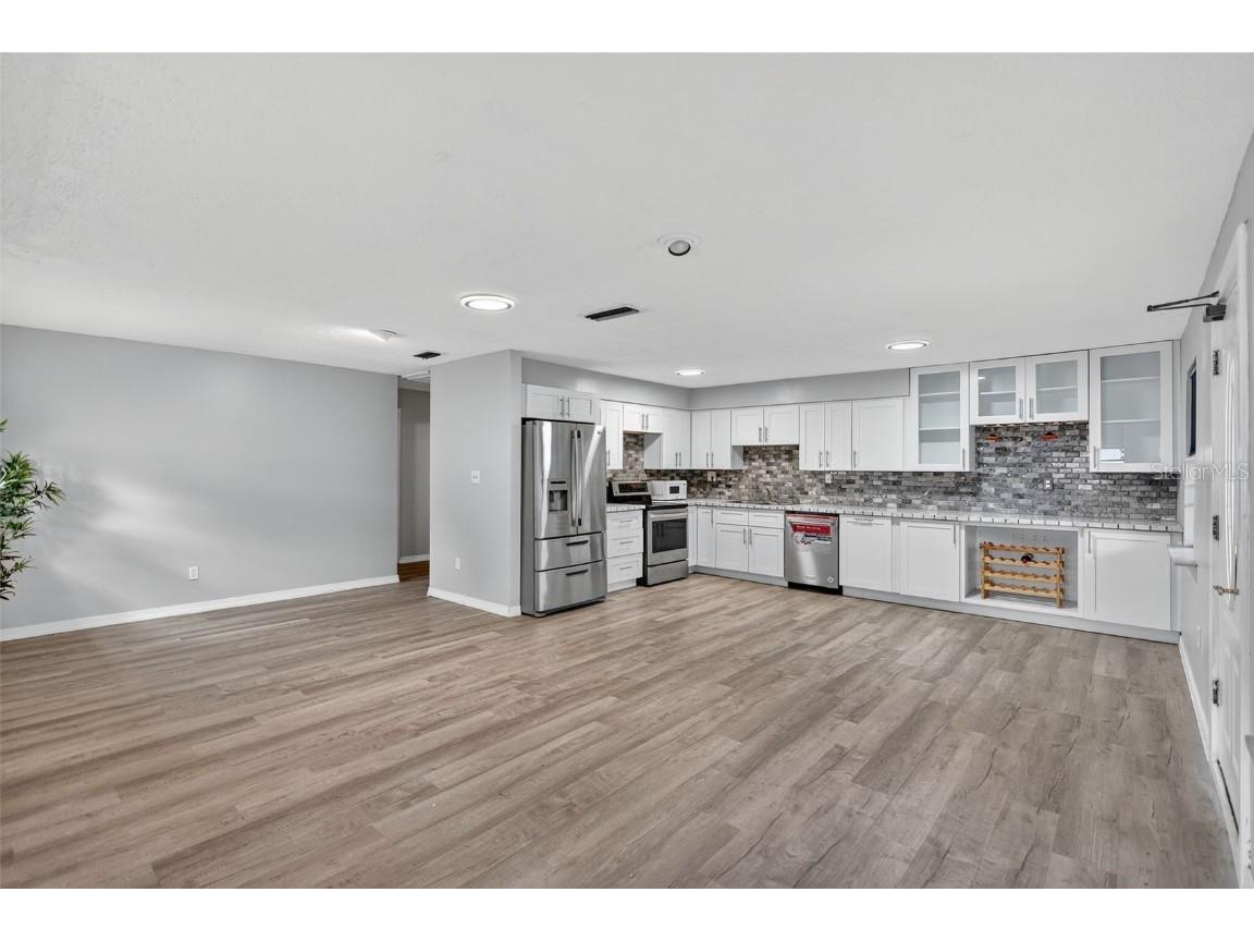 6220 W Thorpe Street Tampa FL 33611 TB8437369 image8