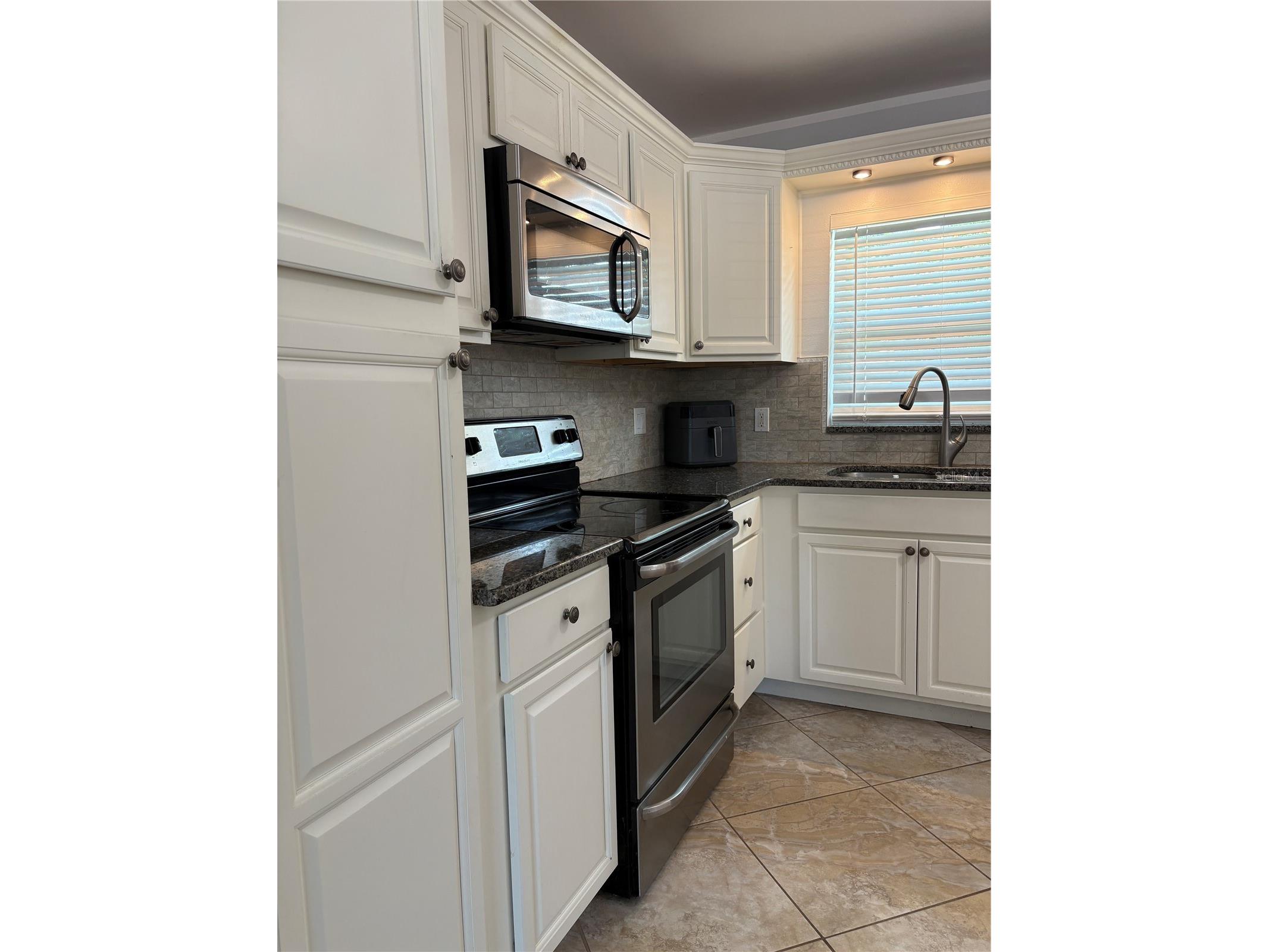 6221 13th Avenue N Saint Petersburg FL 33710 TB8369154 image8