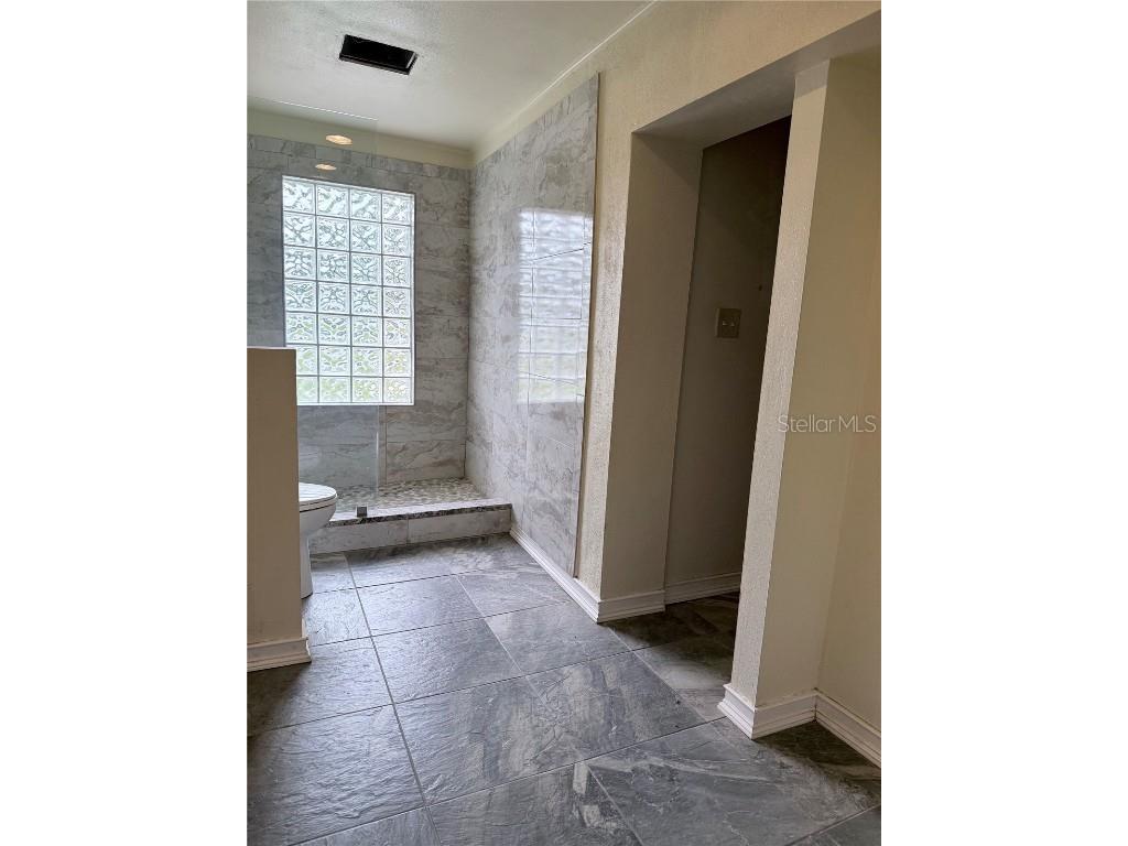 6221 6th Avenue N Saint Petersburg FL 33710 TB8445639 image19