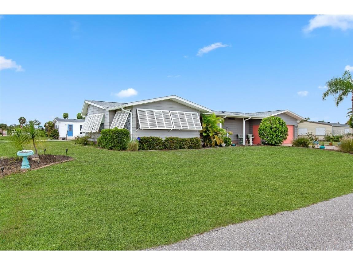 6221 Bob White Drive Englewood FL 34224 D6132801 image1