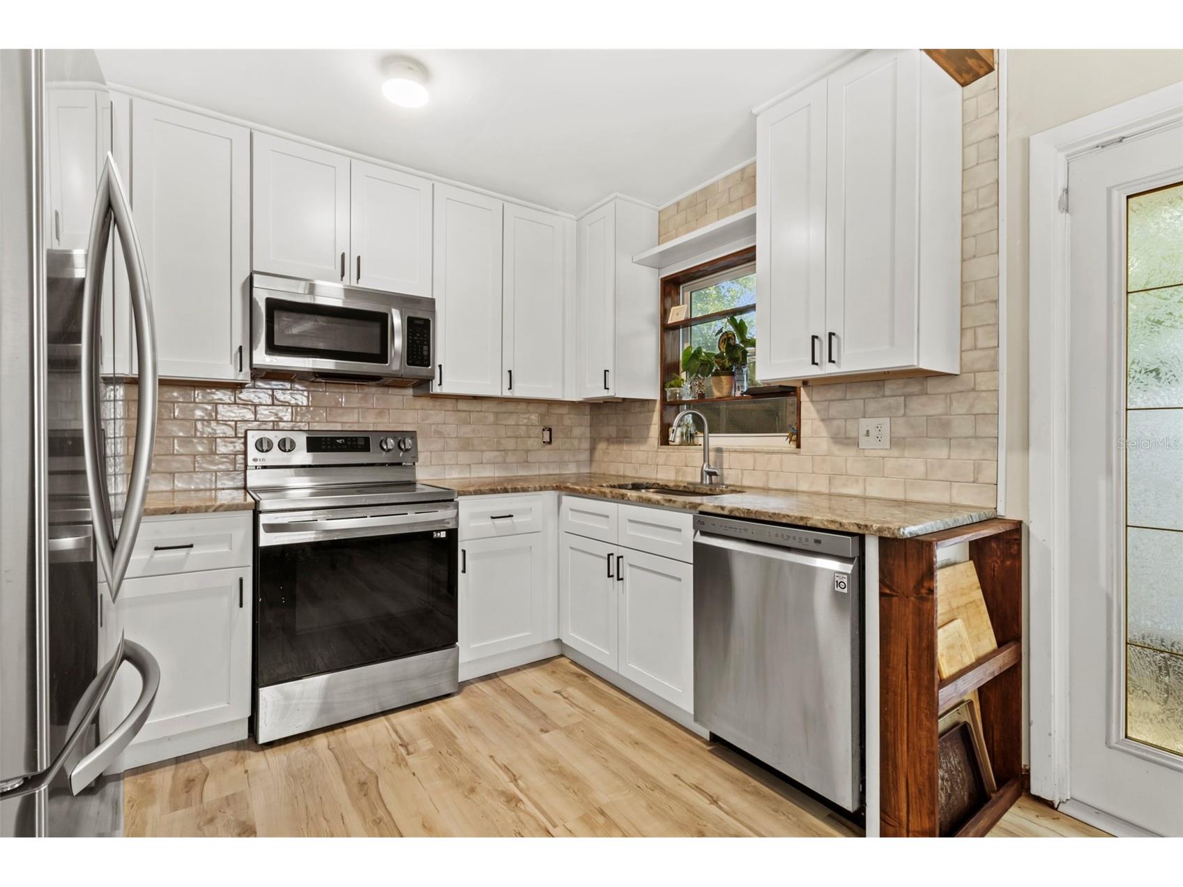 6221 Dalton Street Spring Hill FL 34606 W7885962 image4