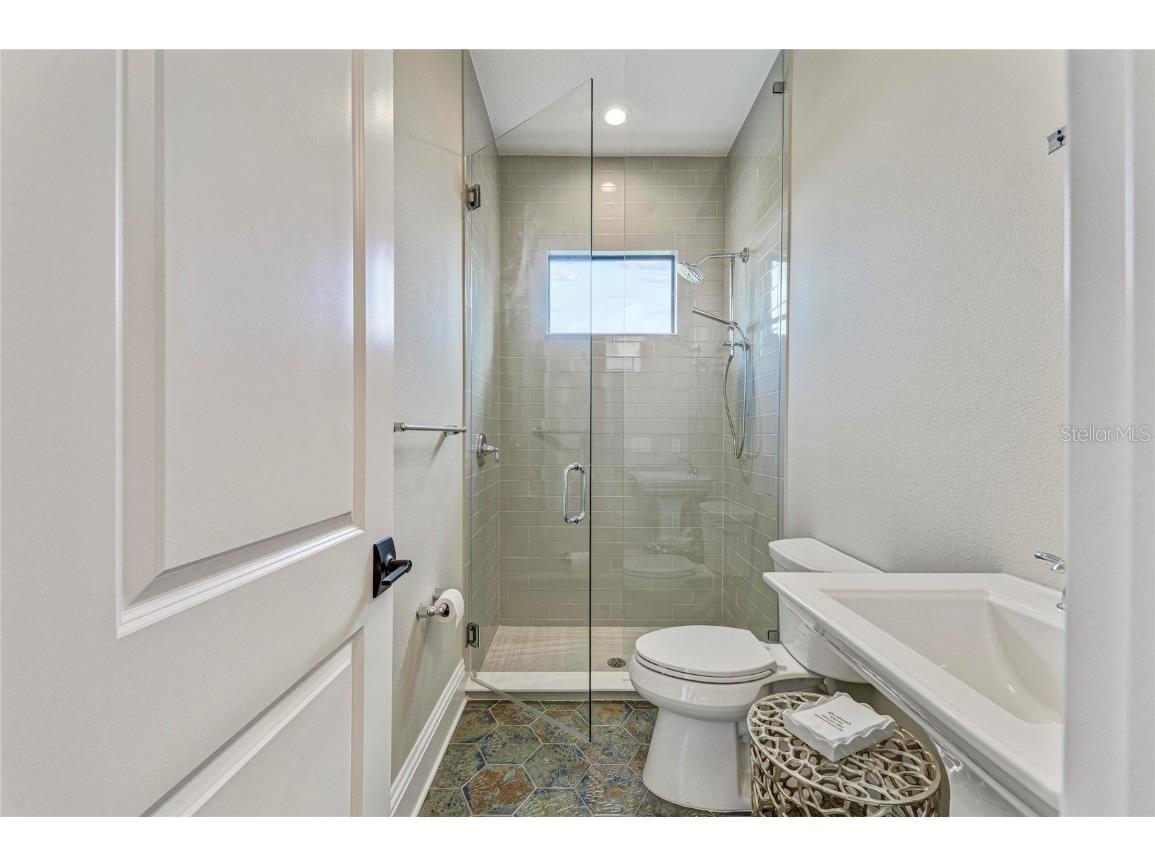 6221 Isla Del Ray Avenue Sarasota FL 34240 A4674523 image25