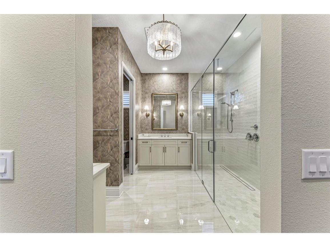 6221 Isla Del Ray Avenue Sarasota FL 34240 A4674523 image35