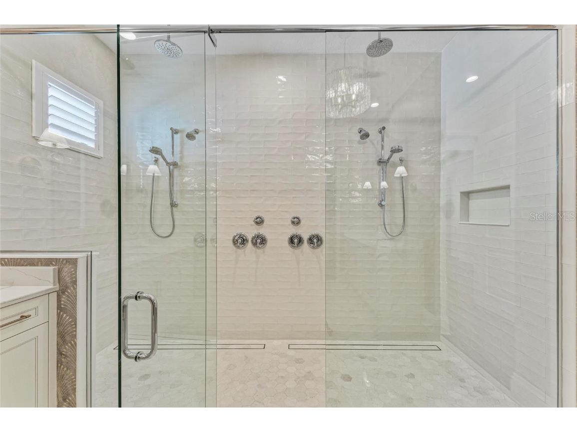 6221 Isla Del Ray Avenue Sarasota FL 34240 A4674523 image38