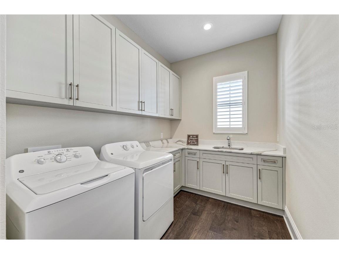 6221 Isla Del Ray Avenue Sarasota FL 34240 A4674523 image57