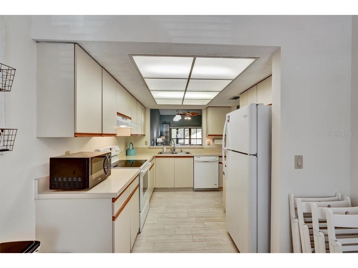 6221 Timber Lake Drive #C10 Sarasota FL 34243 A4665807 image12