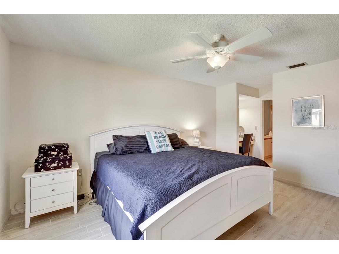 6221 Timber Lake Drive #C10 Sarasota FL 34243 A4665807 image15