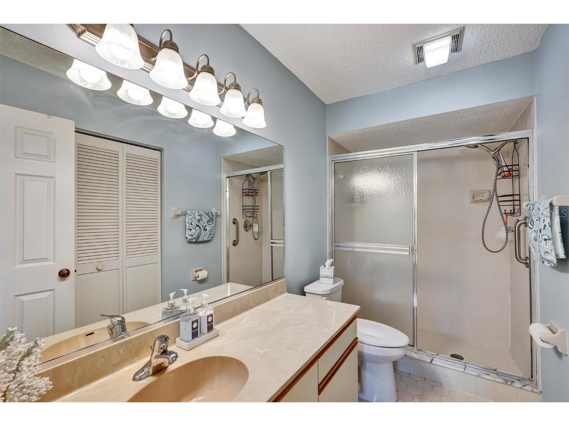 6221 Timber Lake Drive #C10 Sarasota FL 34243 A4665807 image18