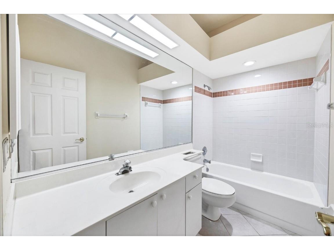 6222 Country Club Way Sarasota FL 34243 A4653102 image22