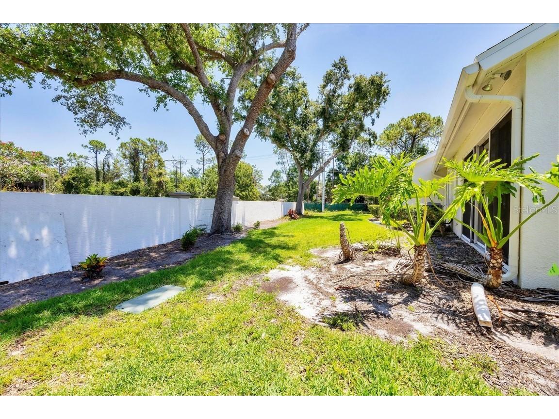 6222 Country Club Way Sarasota FL 34243 A4653102 image29