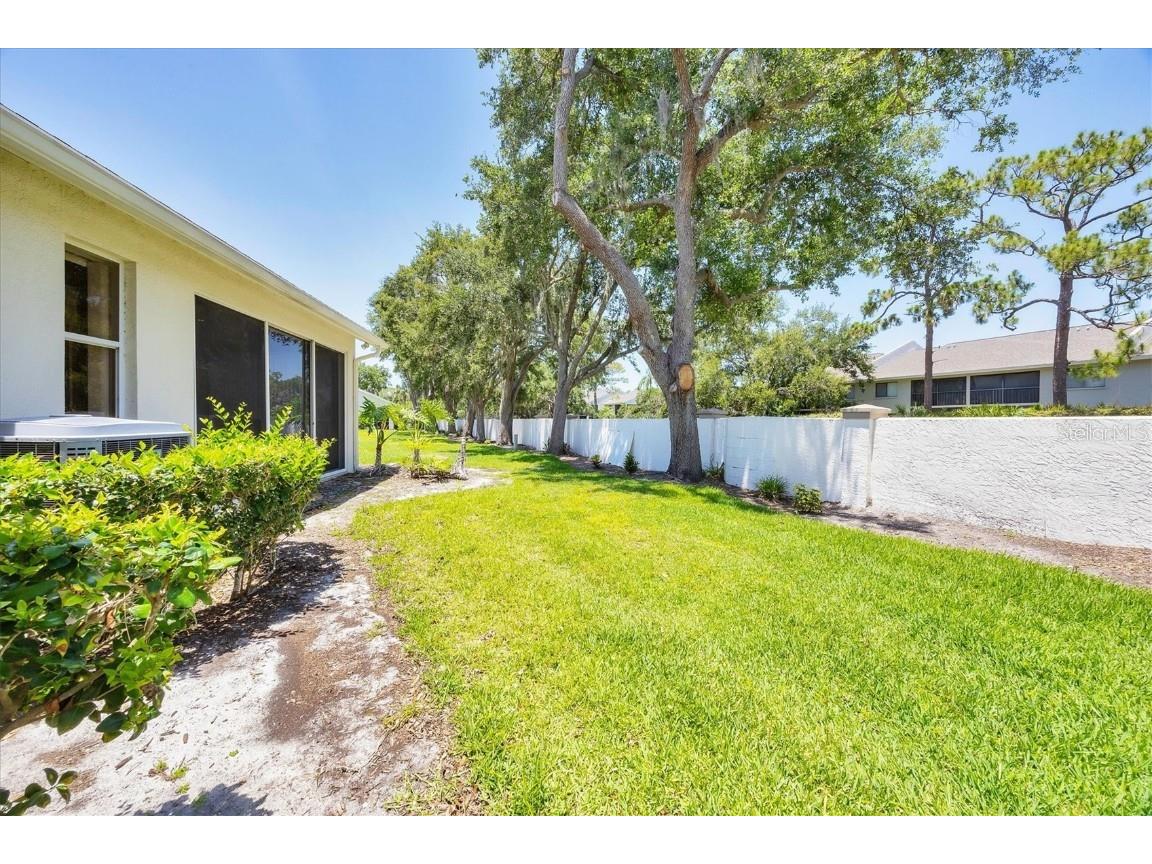 6222 Country Club Way Sarasota FL 34243 A4653102 image30