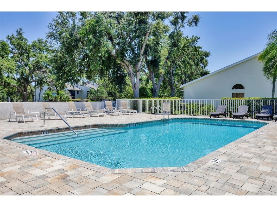 6222 Country Club Way Sarasota FL 34243 A4653102 image40