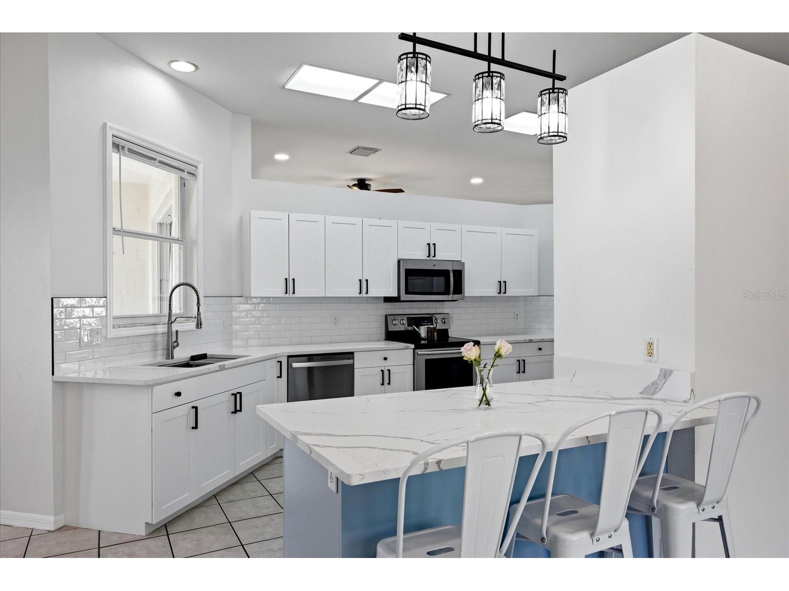 6223 Rock Creek Circle Ellenton FL 34222 - COMMUNITY POND TB8497812 image3