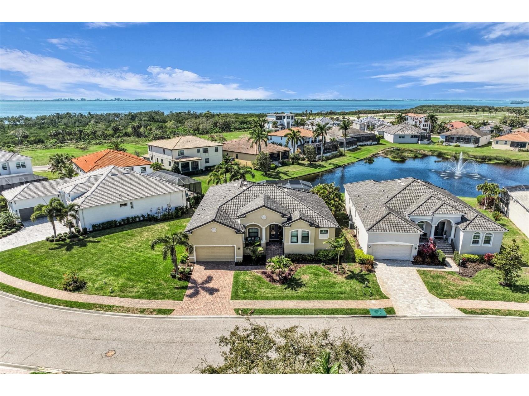 6224 Signature Pointe Lane Bradenton FL 34210 A4685896 image2