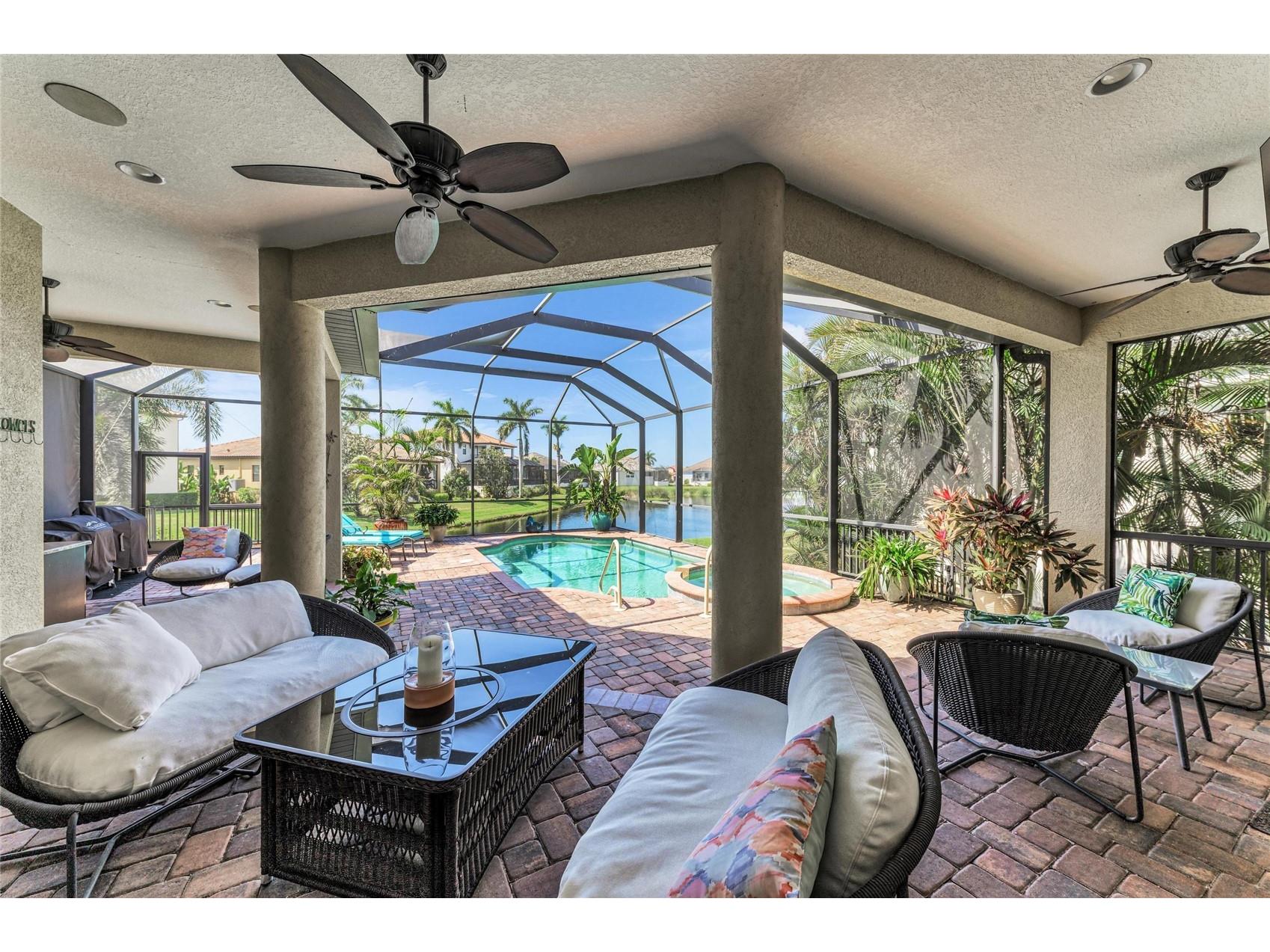 6224 Signature Pointe Lane Bradenton FL 34210 A4685896 image48