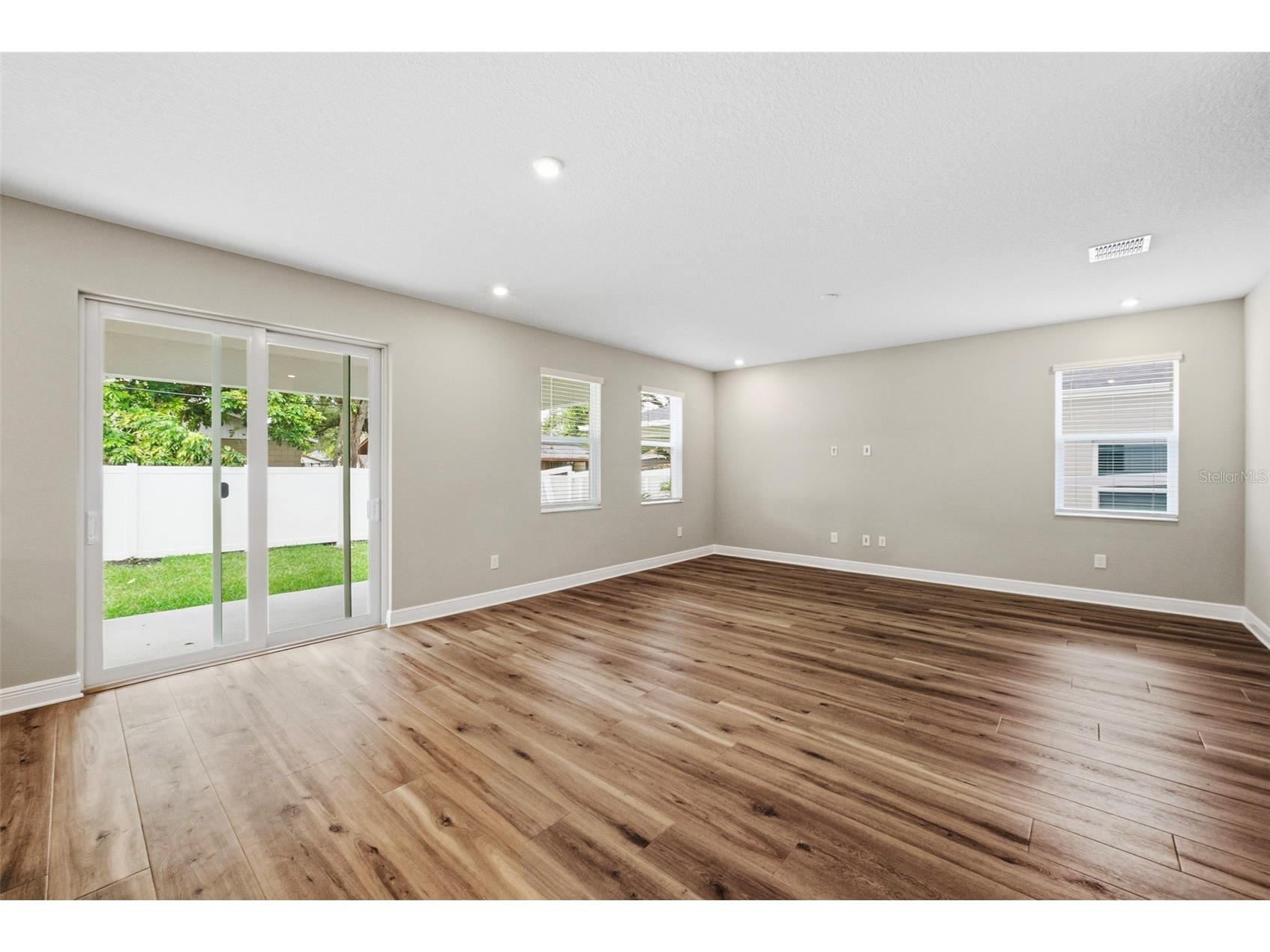 6226 29th Street N Saint Petersburg FL 33702 TB8401278 image9