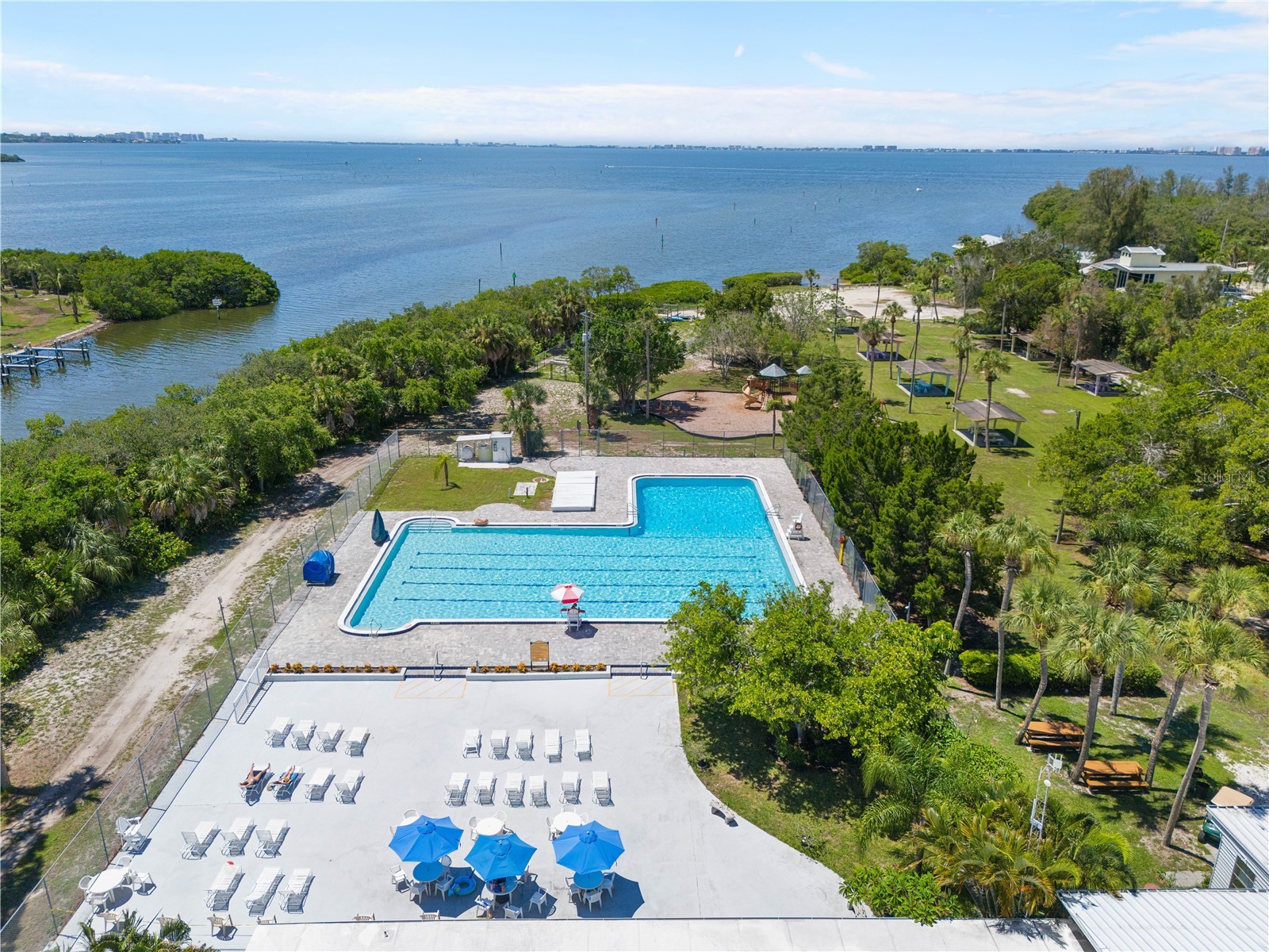 6227 Columbia Drive Bradenton FL 34207 - BAYSHORE CANAL A4677660 image48