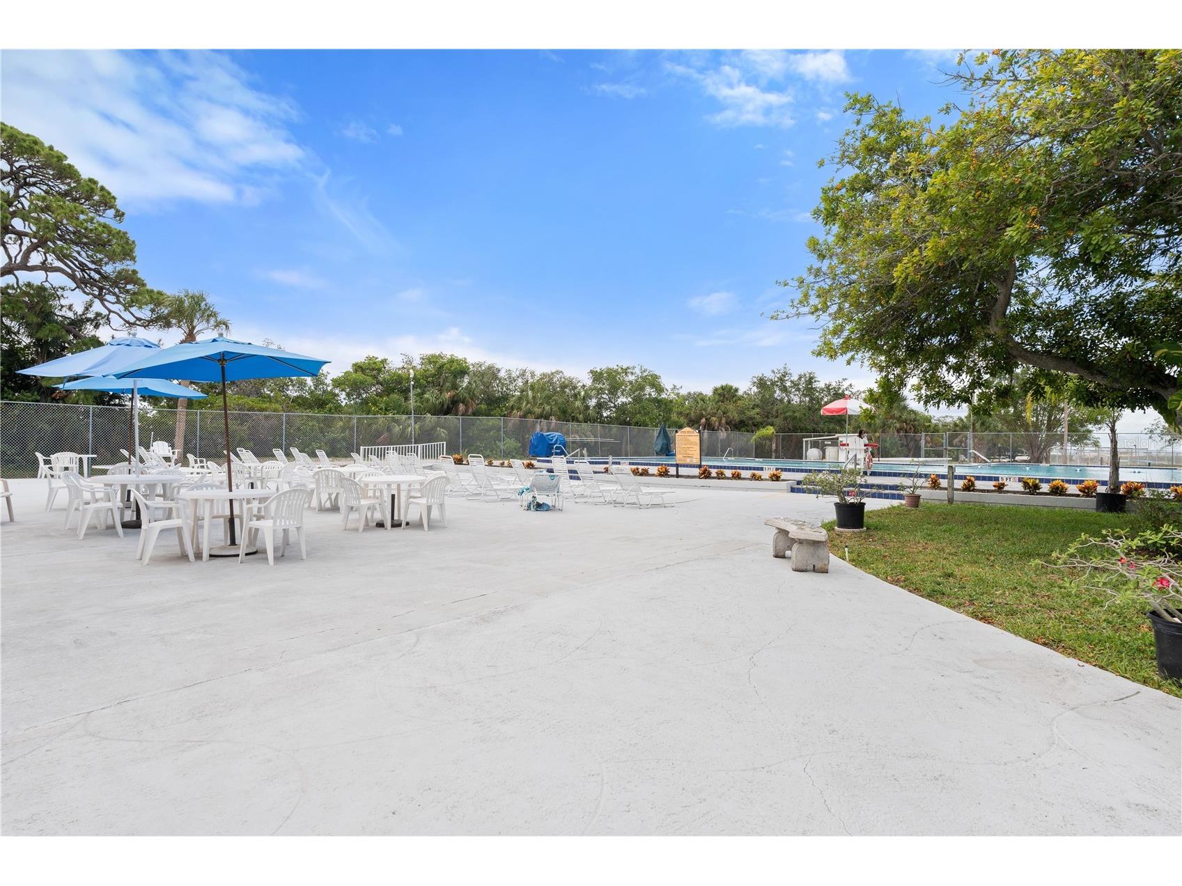 6227 Columbia Drive Bradenton FL 34207 - BAYSHORE CANAL A4677660 image51