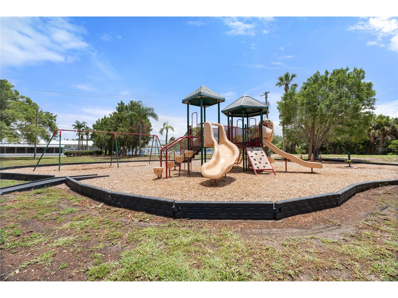 6227 Columbia Drive Bradenton FL 34207 - BAYSHORE CANAL A4677660 image53
