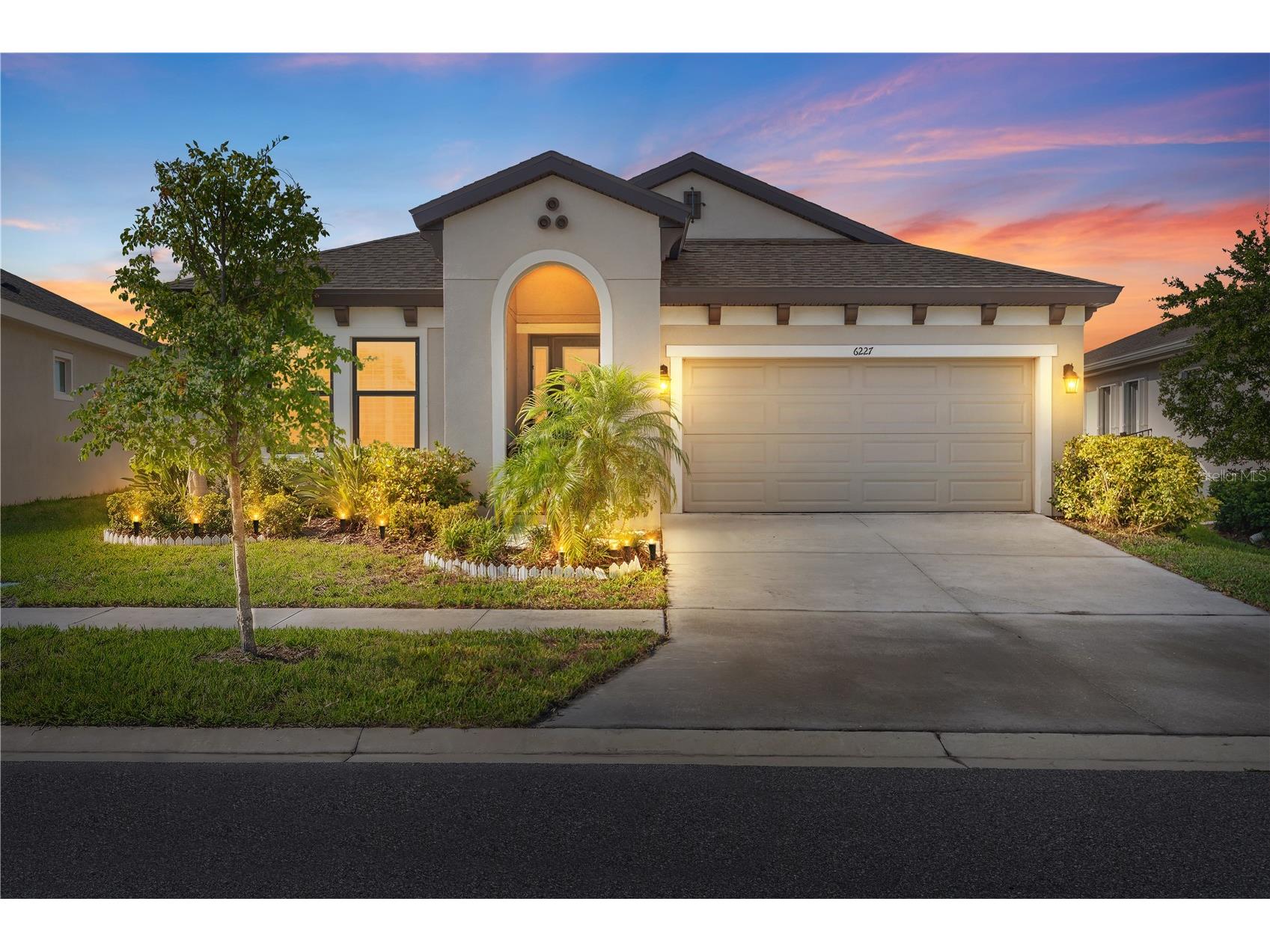 6227 Golden Nettle Drive Apollo Beach FL 33572 TB8530725 image1