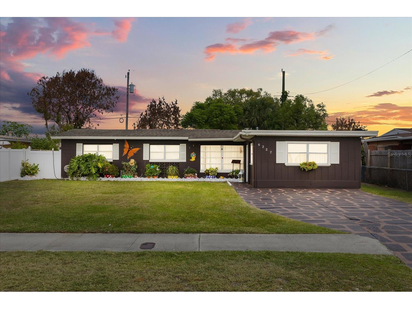 6227 Luzon Drive Orlando FL 32809 O6403237 image1