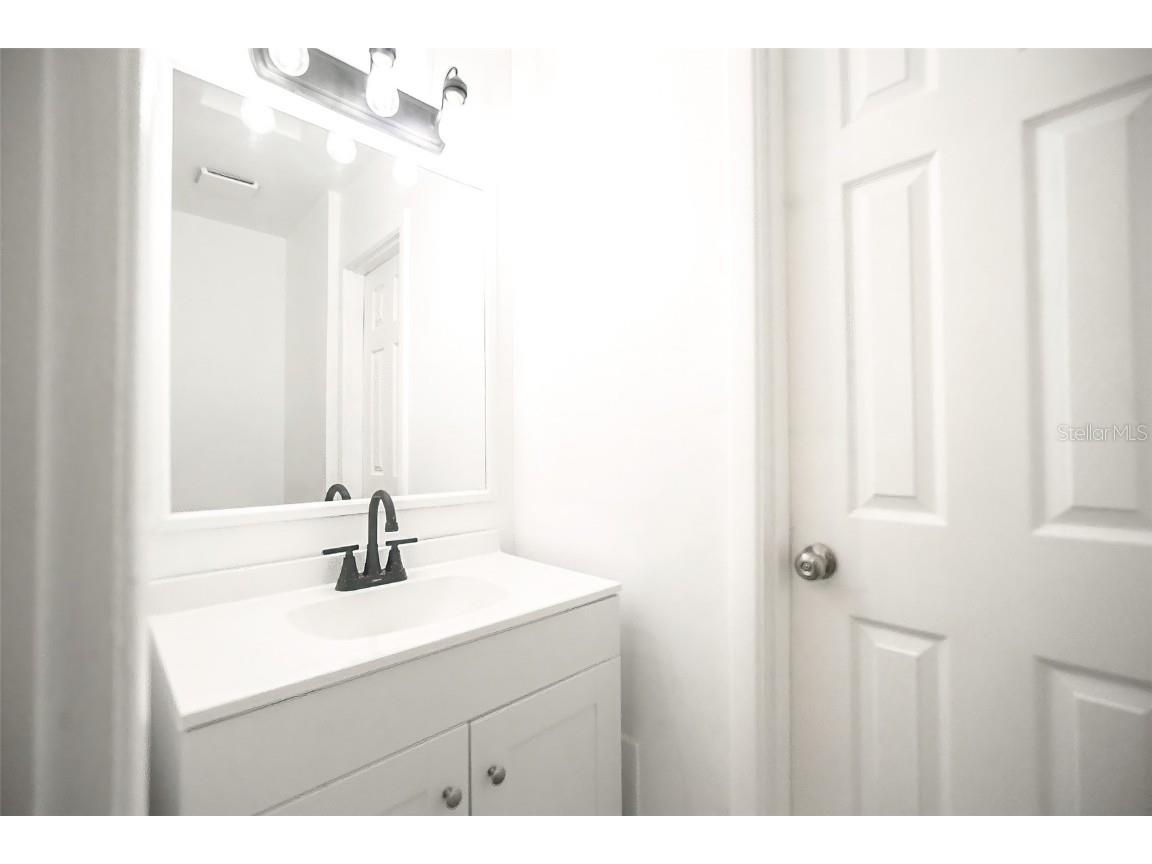 6227 NE Melbourne Avenue Orlando FL 32835 O6330972 image20