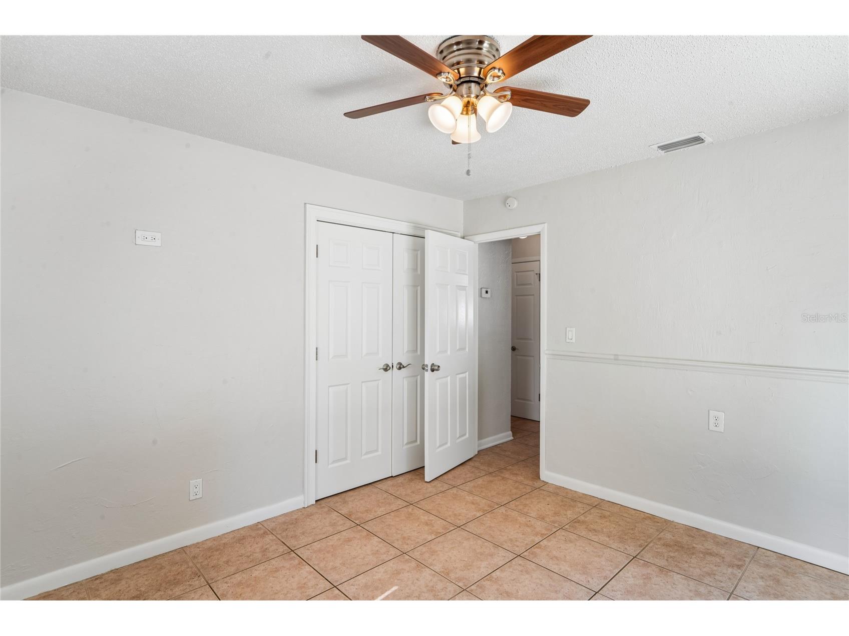 6229 50th Avenue N Saint Petersburg FL 33709 TB8525096 image12