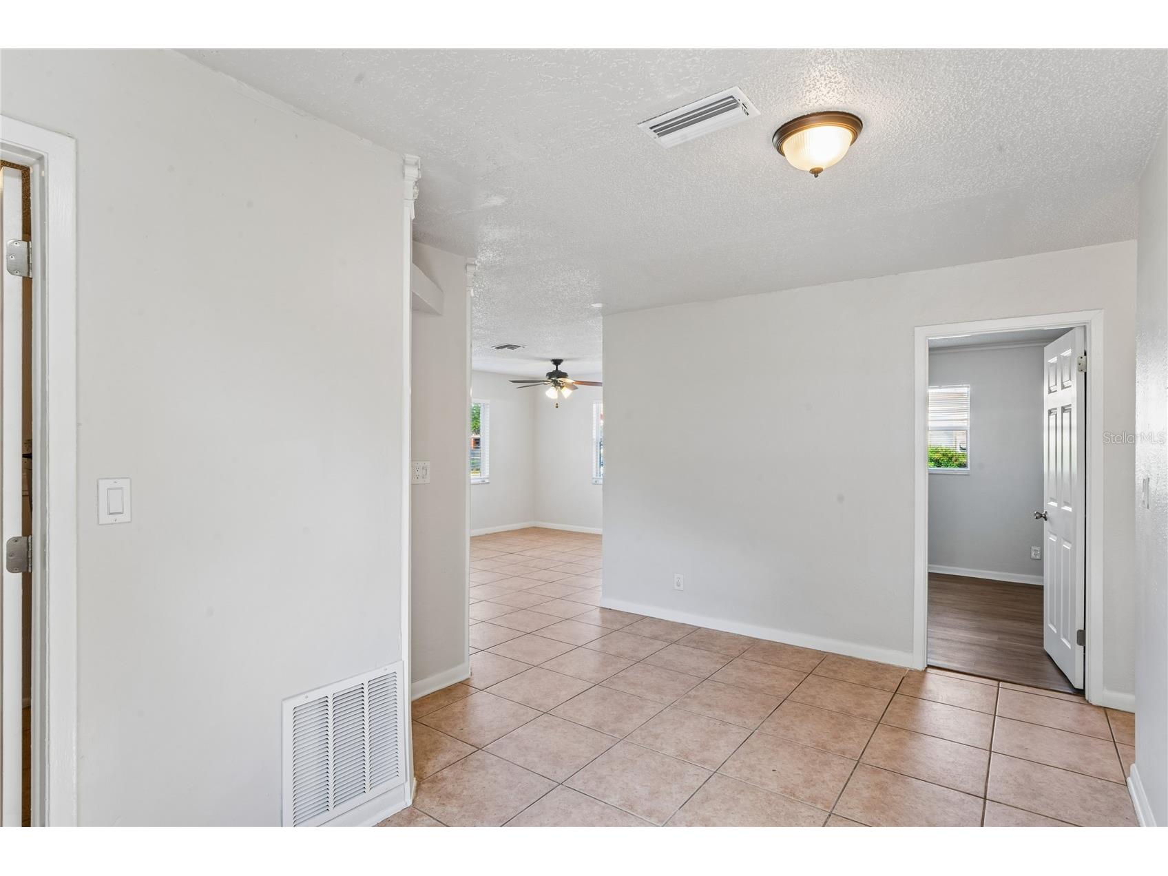 6229 50th Avenue N Saint Petersburg FL 33709 TB8525096 image9
