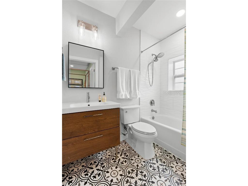 623 1st Avenue N Safety Harbor FL 34695 TB8445011 image43