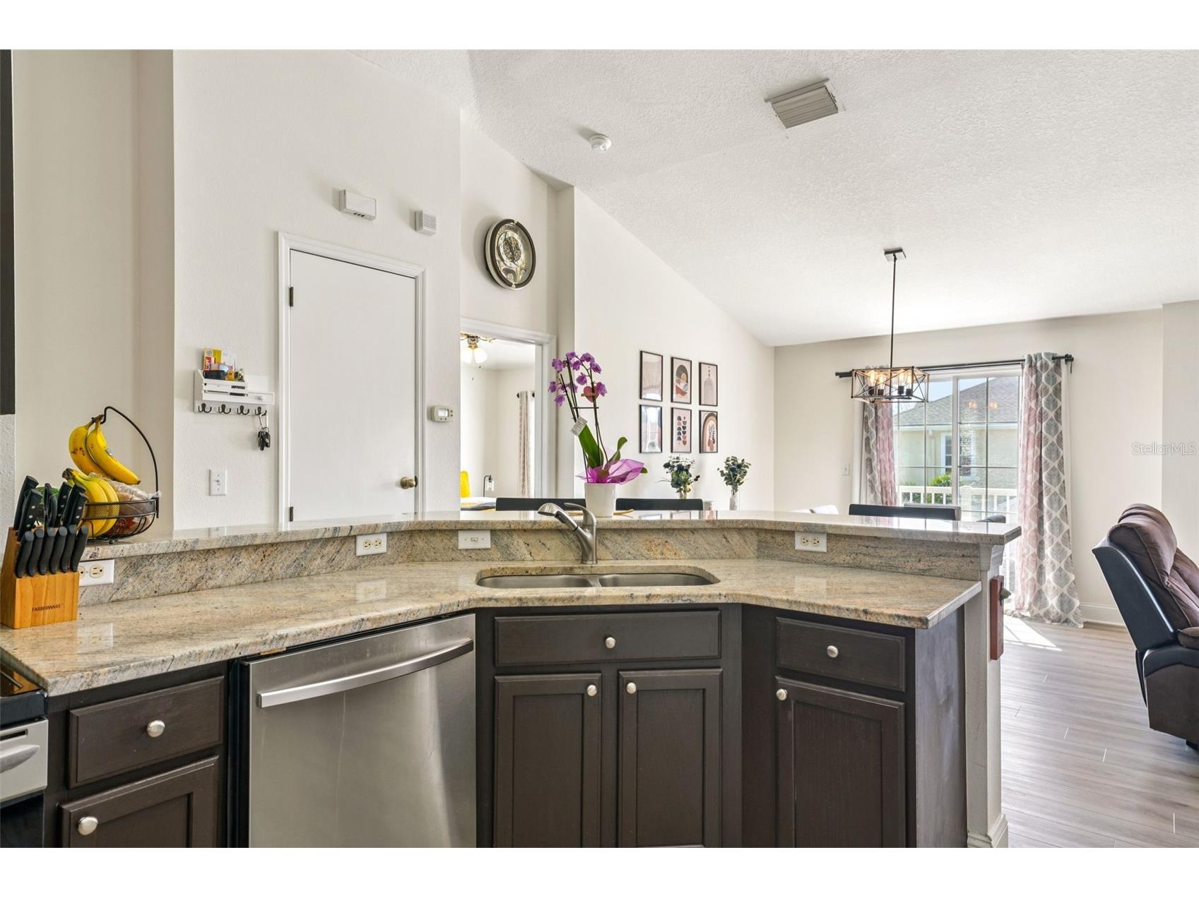 623 52nd Avenue N Saint Petersburg FL 33703 TB8484640 image17
