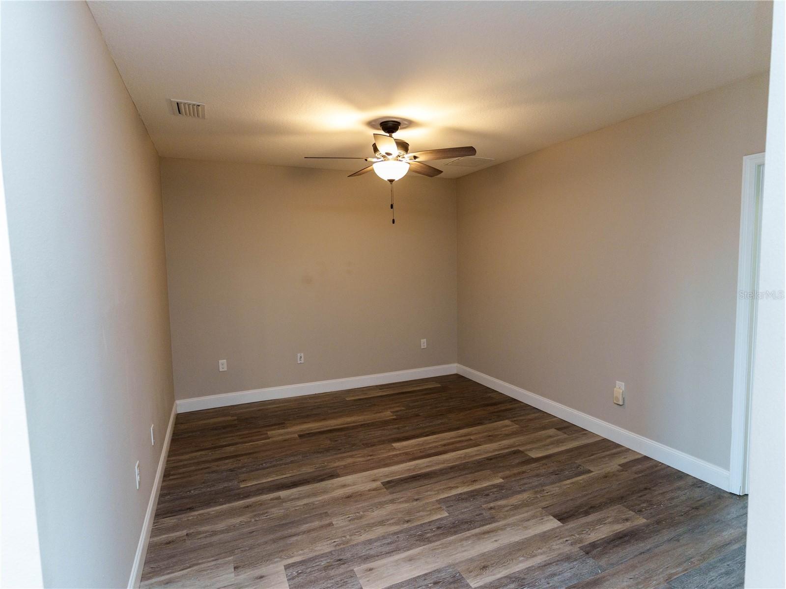623 53rd Ave N Saint Petersburg FL 33703 TB8494071 image17
