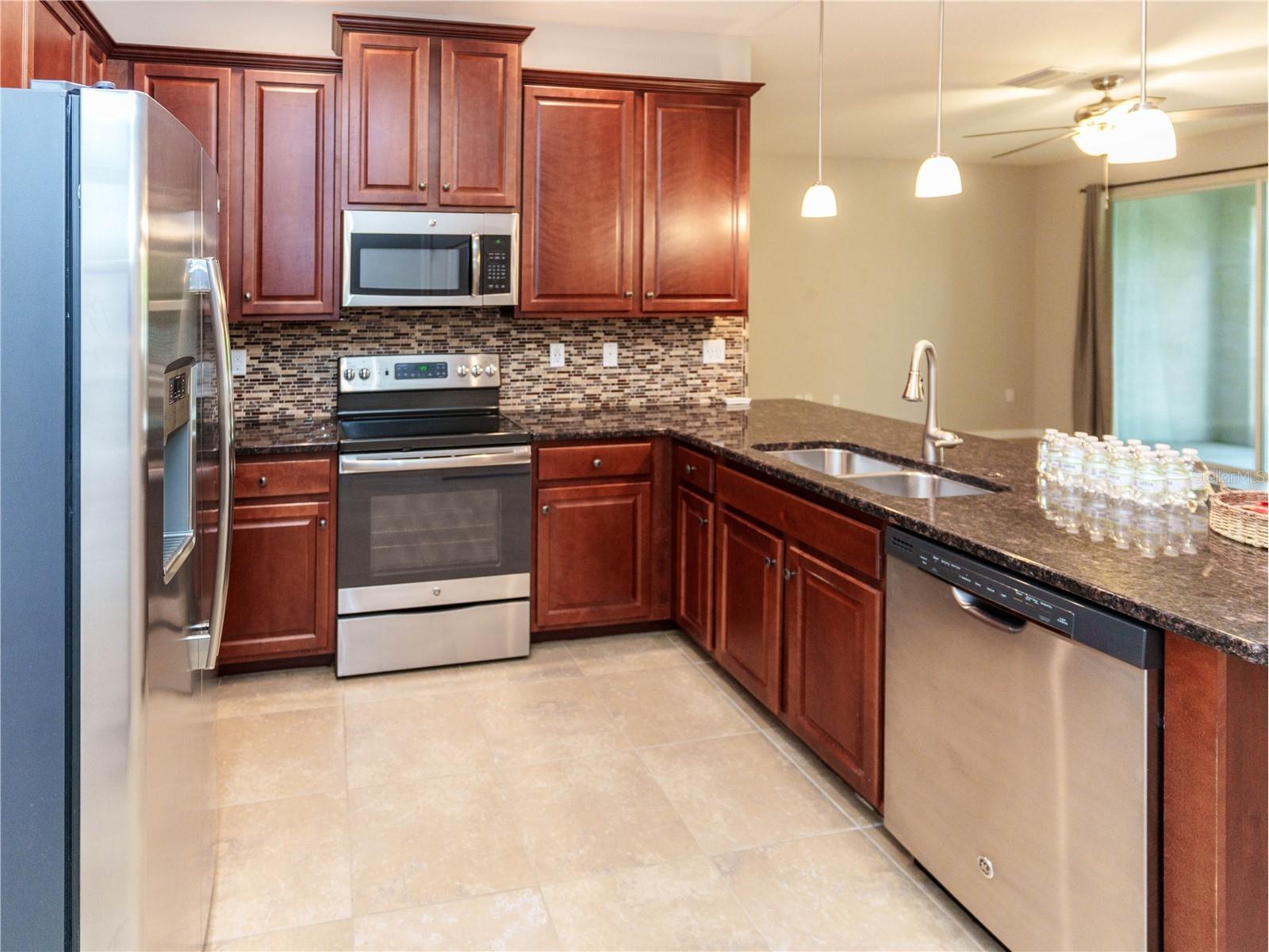 623 53rd Ave N Saint Petersburg FL 33703 TB8494071 image3