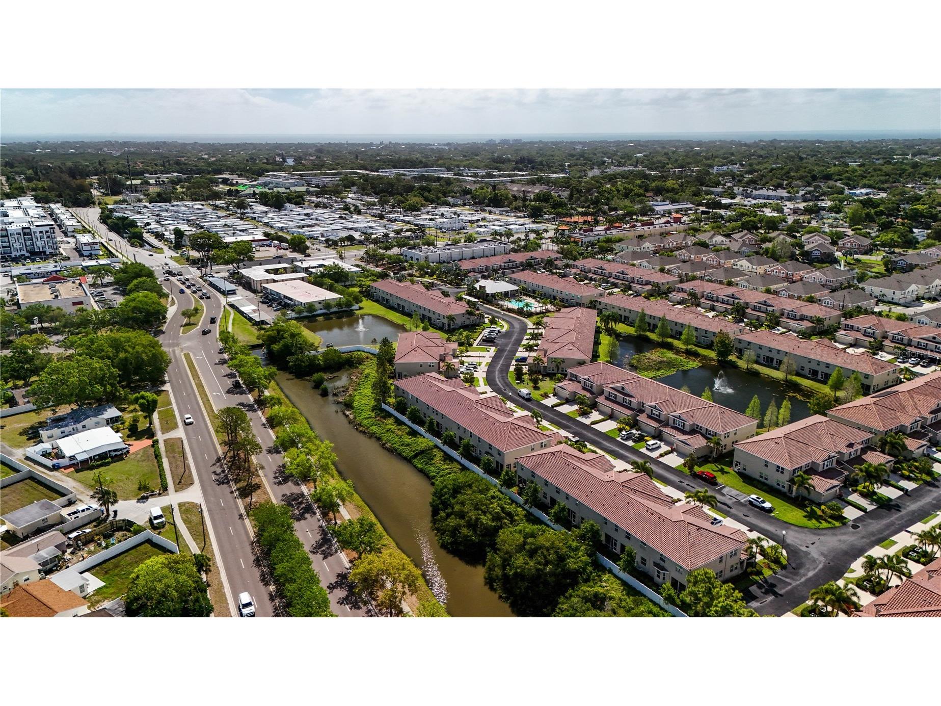 623 53rd Ave N Saint Petersburg FL 33703 TB8494071 image49