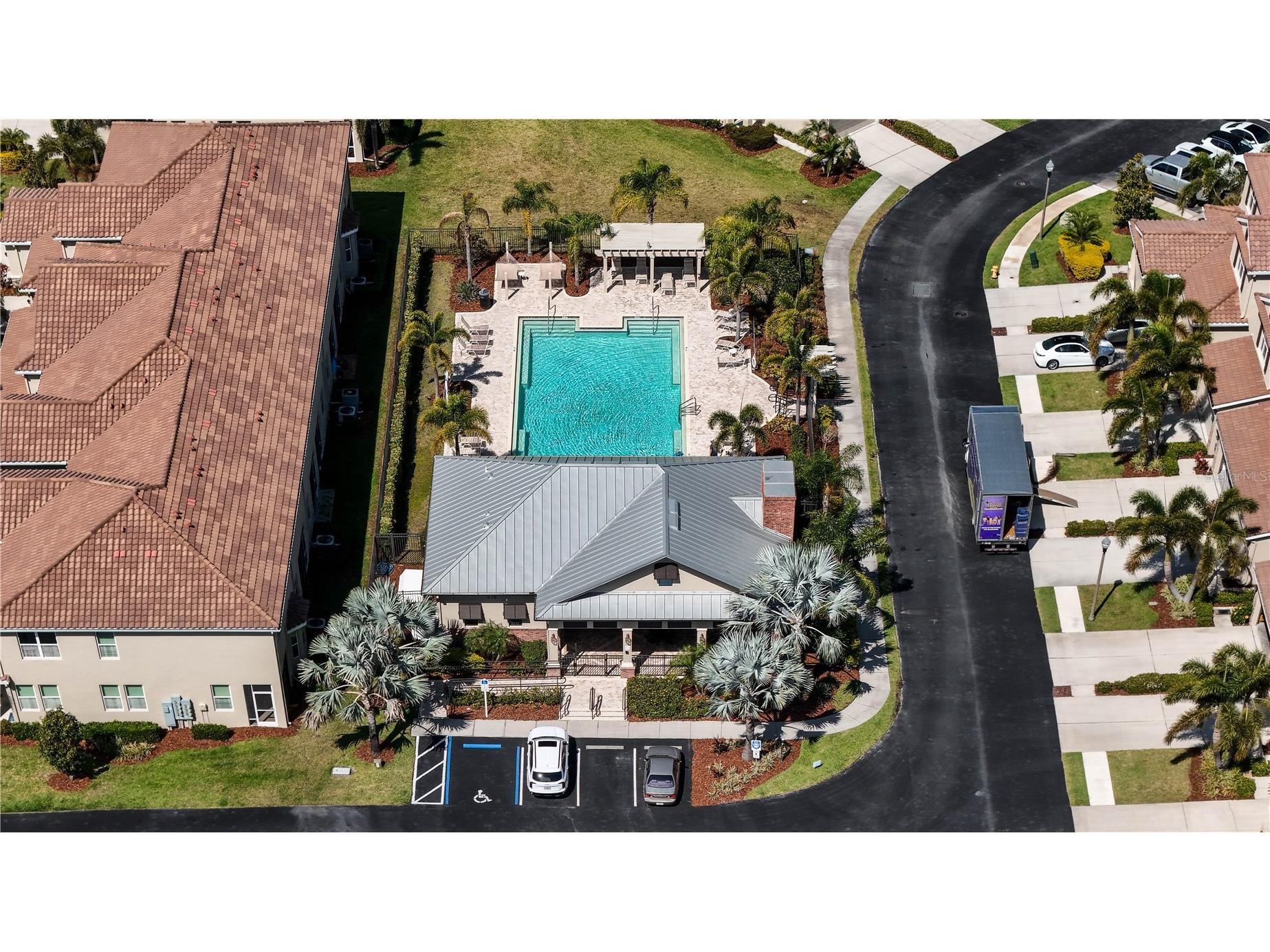 623 53rd Ave N Saint Petersburg FL 33703 TB8494071 image52