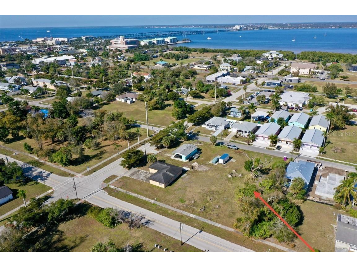 623 Fitzhugh Avenue Punta Gorda FL 33950 C7519559 image1