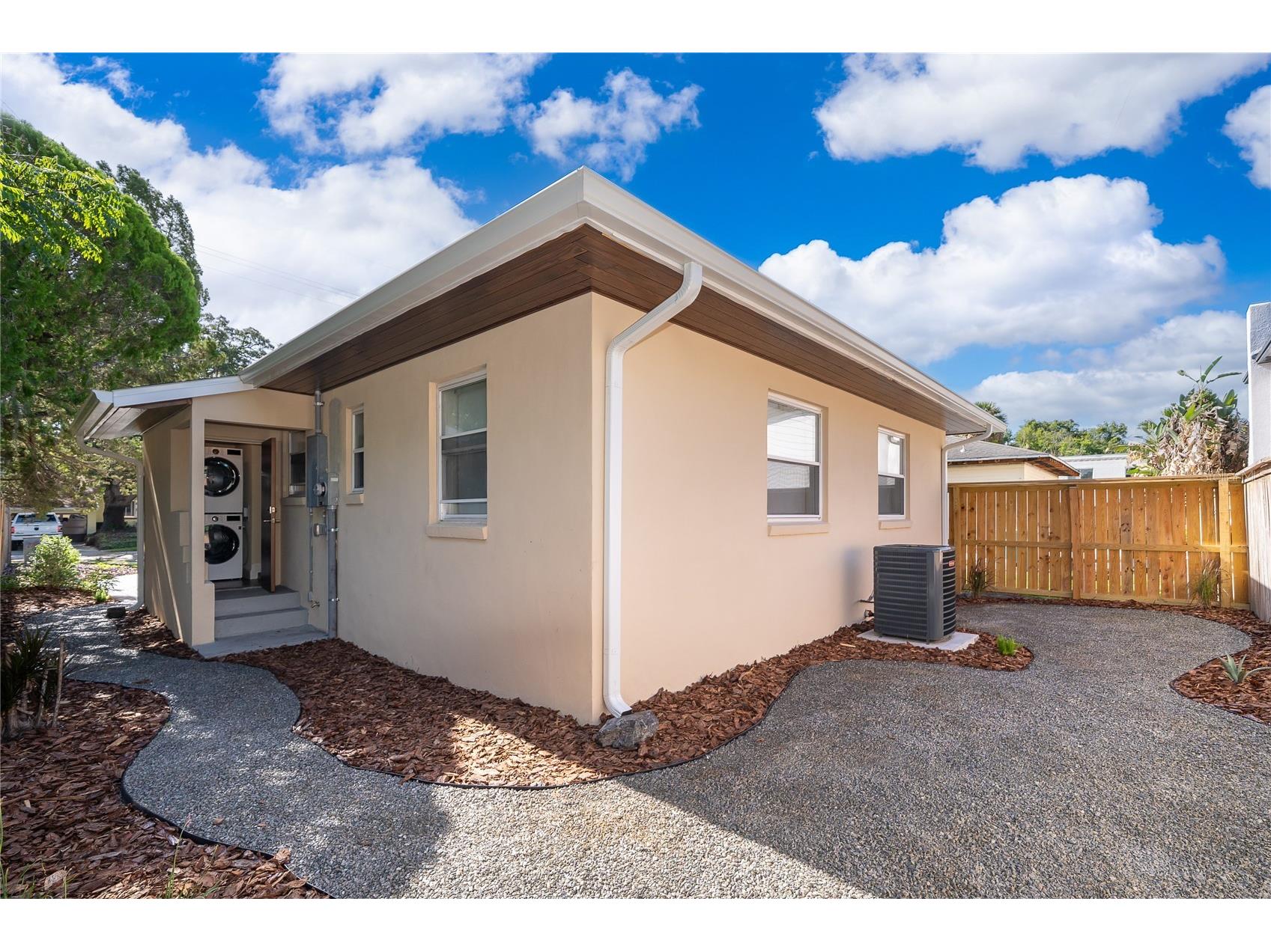 623 Florida Street Orlando FL 32806 O6420970 image19