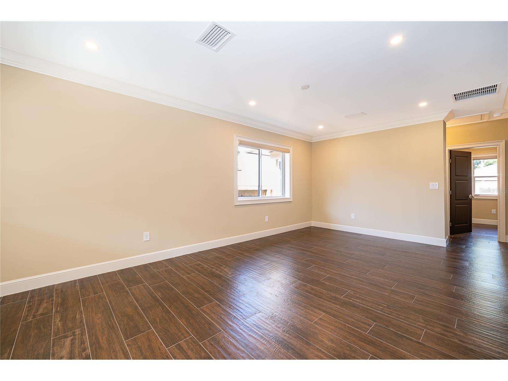 623 Florida Street Orlando FL 32806 O6420970 image4