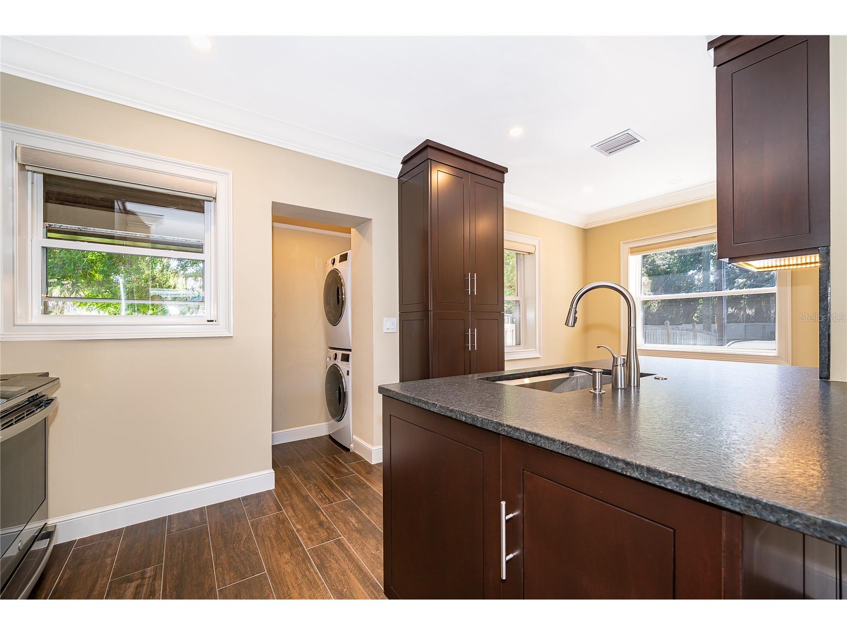 623 Florida Street Orlando FL 32806 O6420970 image8
