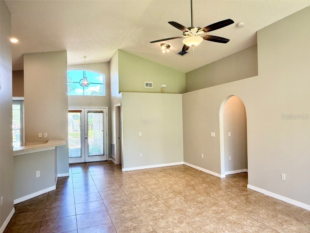623 Hardwood Circle Orlando FL 32828 O6347352 image6