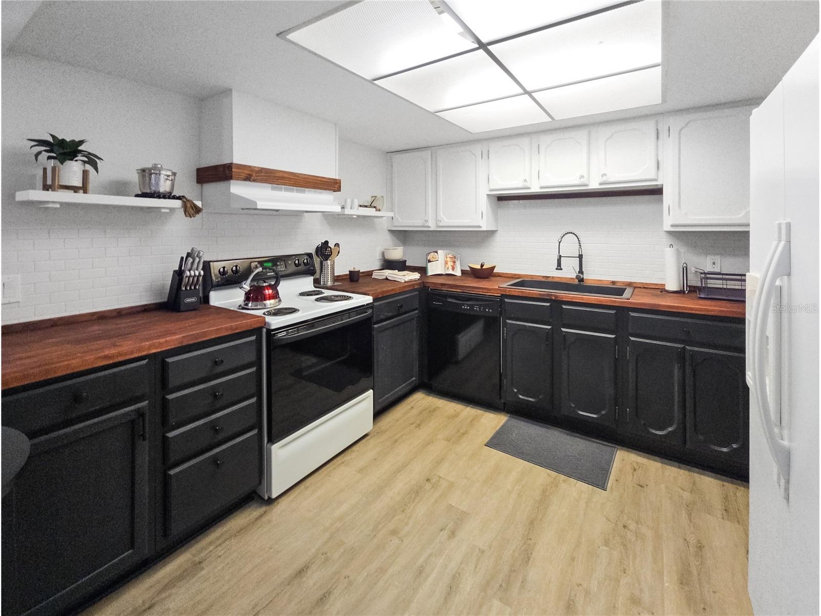 623 Midway Drive #B Ocala FL 34472 - LAKE SPARKLE OM726631 image6