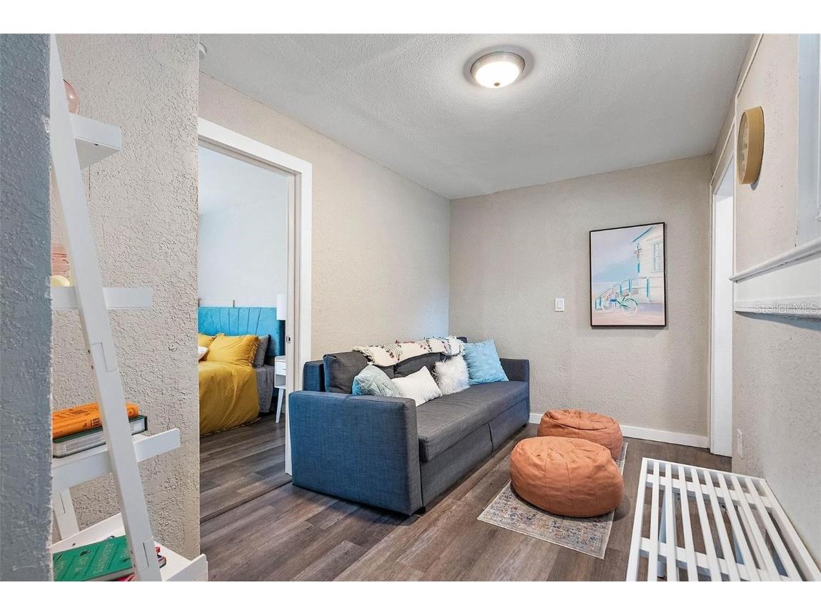 623 Mound Park Way S Saint Petersburg FL 33701 TB8446468 image4