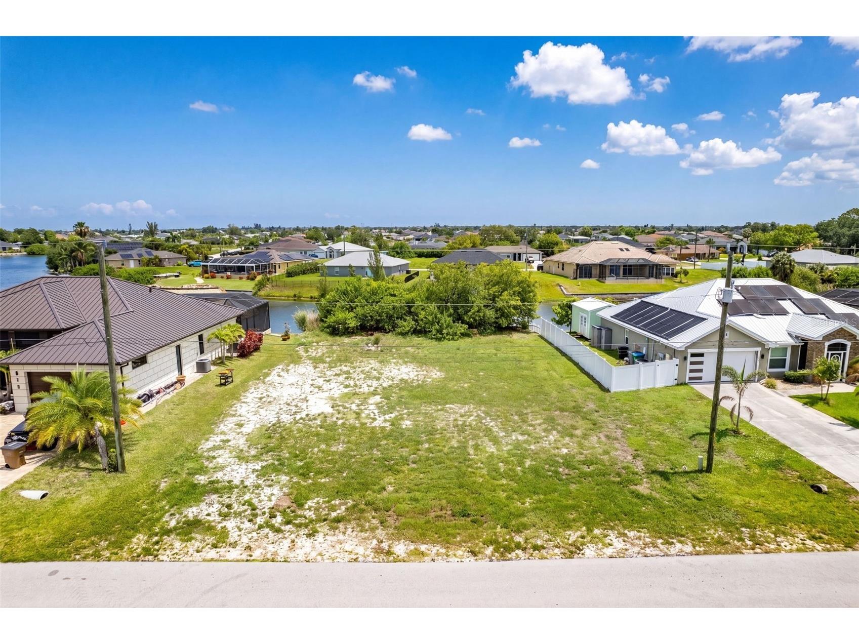 623 NE 7th Terrace Cape Coral FL 33909 S5150905 image5