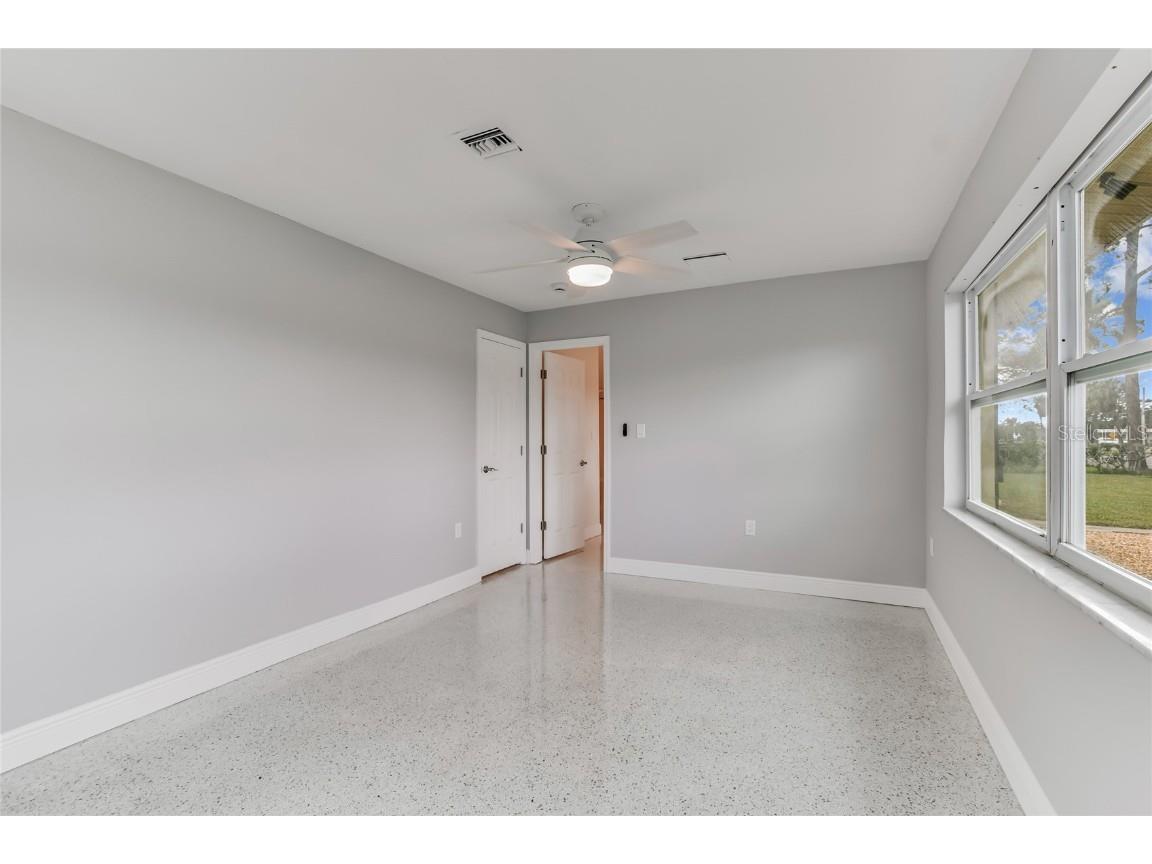 623 Palm Boulevard Dunedin FL 34698 TB8433349 image12