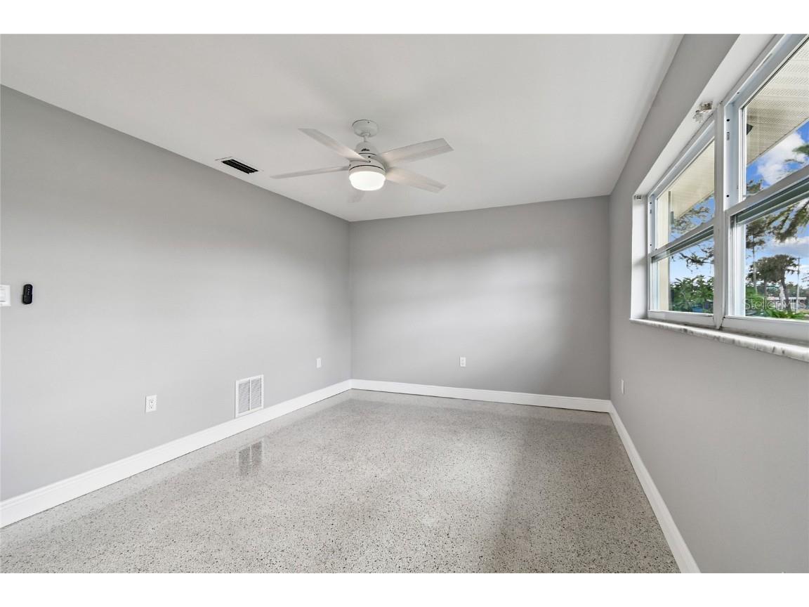 623 Palm Boulevard Dunedin FL 34698 TB8433349 image19